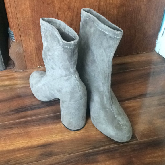 New!!!! BCBG pull on suede booties - Picture 2 of 8